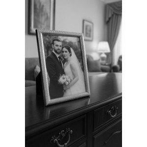 Κορνίζα Επάργυρη Μεταλλική Angel 10x15cm με Ασημί Πλαίσιο Galifas 771259