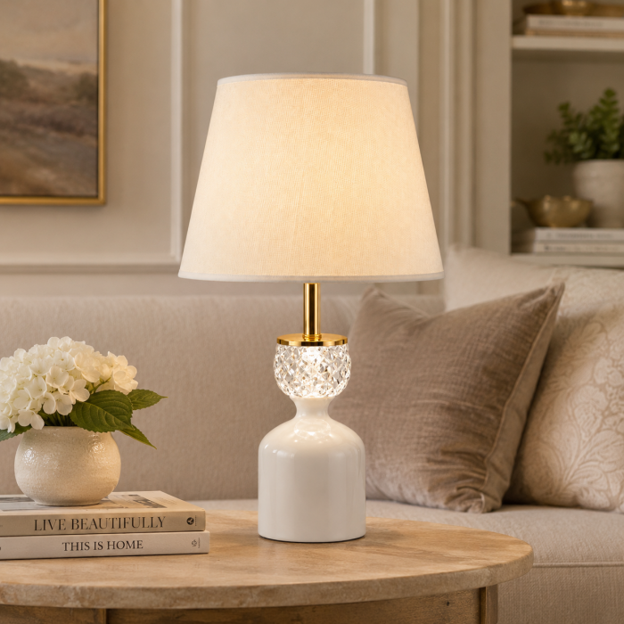 Λευκό μεταλλικό επιτραπέζιο φωτιστικό E27 Ivory Crystal με κρυστάλλινη και χρυσή λεπτομέρεια 25x40cm