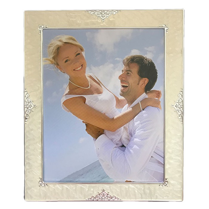 Κορνίζα Μεταλλική σε Εκρού χρώμα 13x18cm 